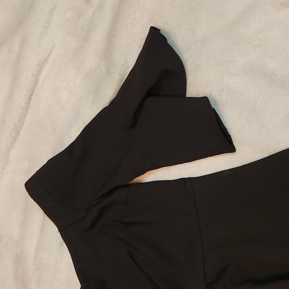 Essue off the shoulder flare dress - Picture 2 of 6